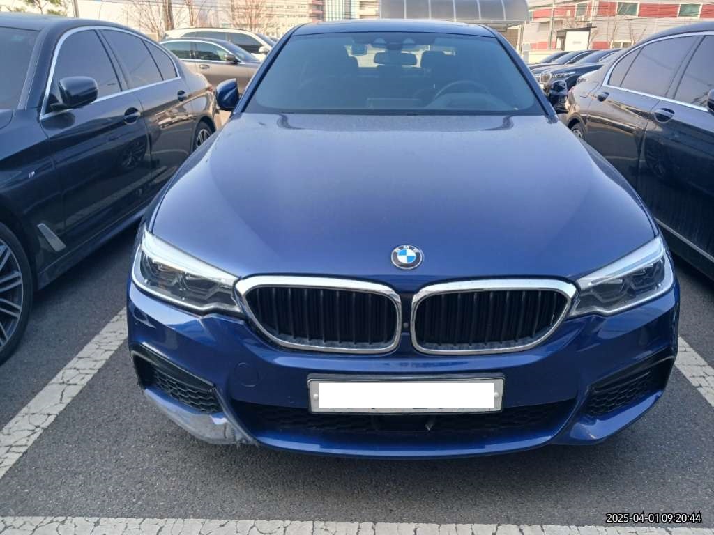2020 BMW 520d M Sport Package, photograph 1