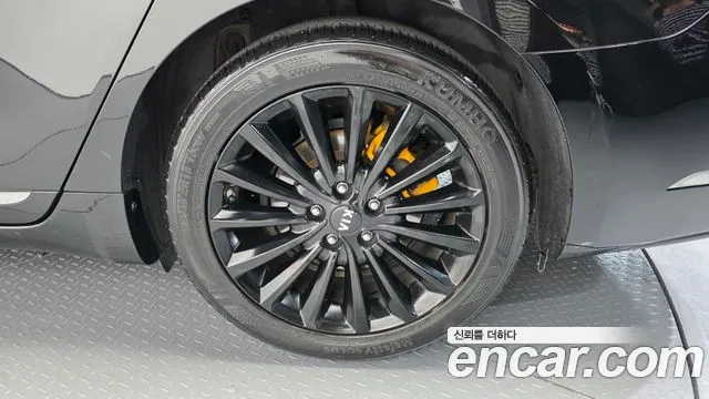 Kia K7 2.4 Worldcup Edition — photo 1 of 34