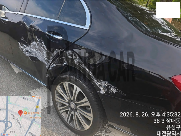 2017 Mercedes-Benz E400 4Matic, photograph 3