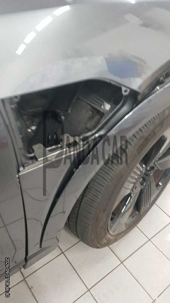 2022 Audi e-tron Sportback 55 quattro, photograph 3