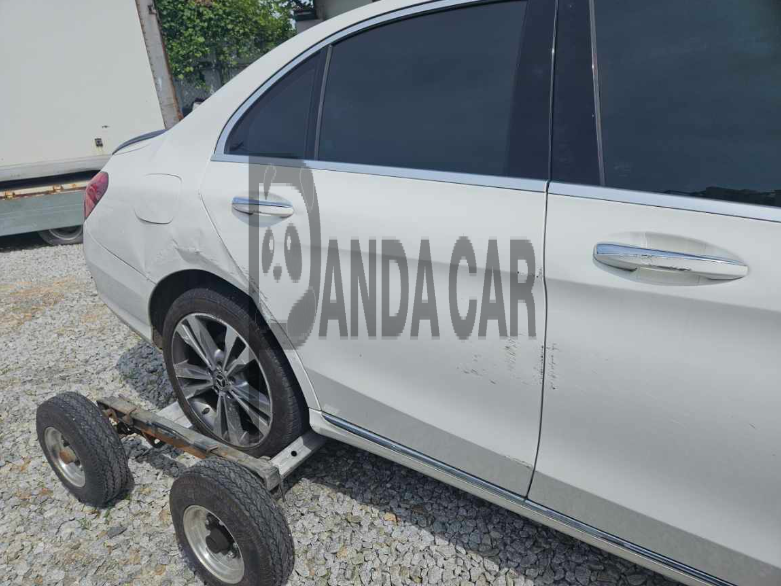 2018 Mercedes-Benz C200, photograph 4