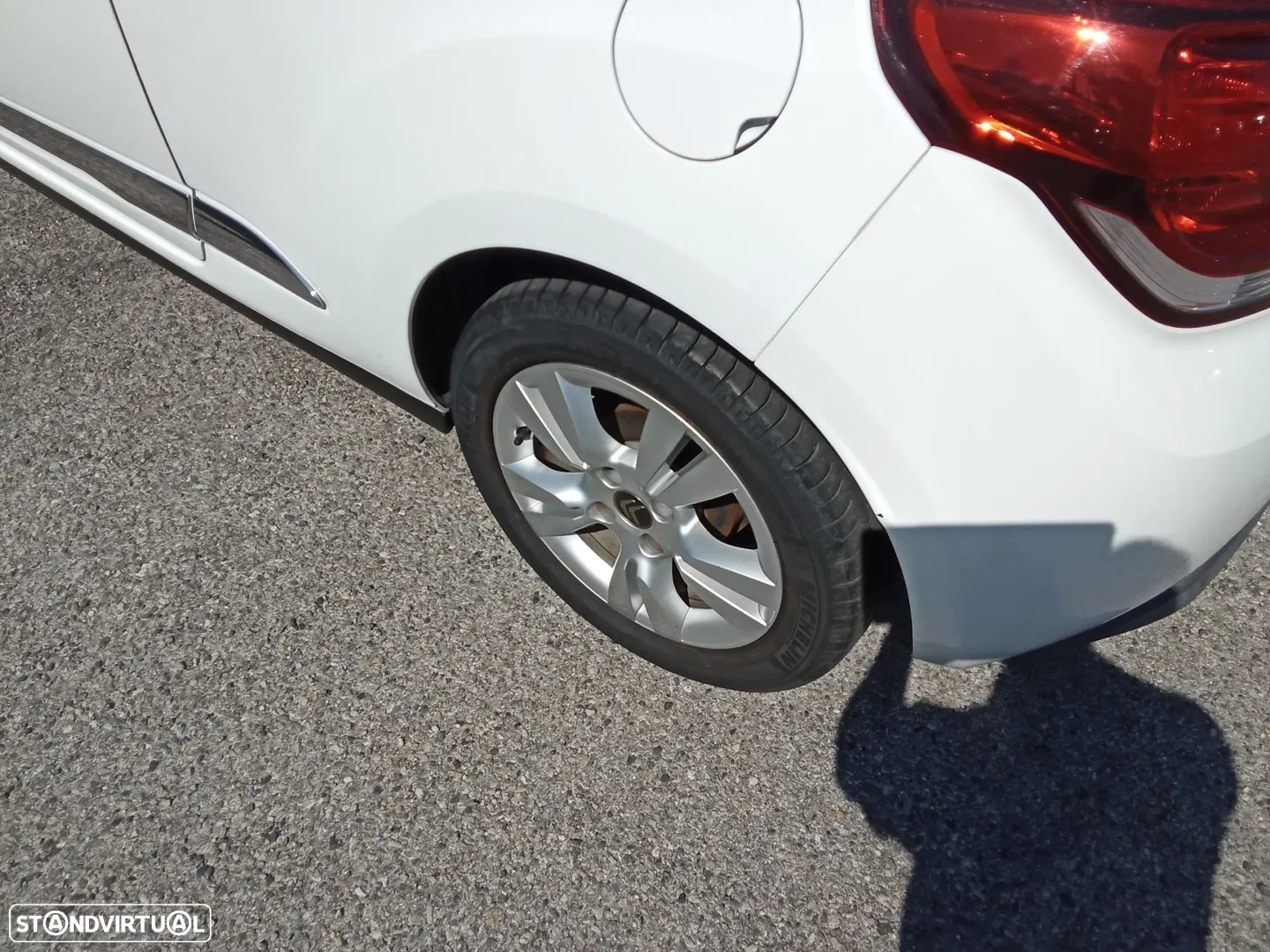 2013 DS DS3 Cabrio Pure Tech 82 Chic, photograph 10