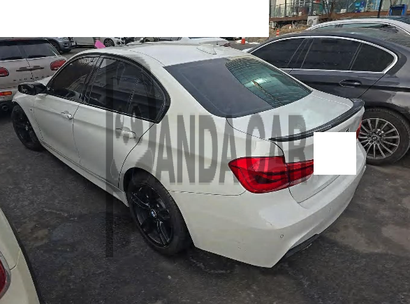 2018 BMW 320i, photograph 2
