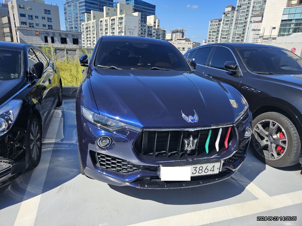 2018 Maserati Levante Diesel, photograph 3