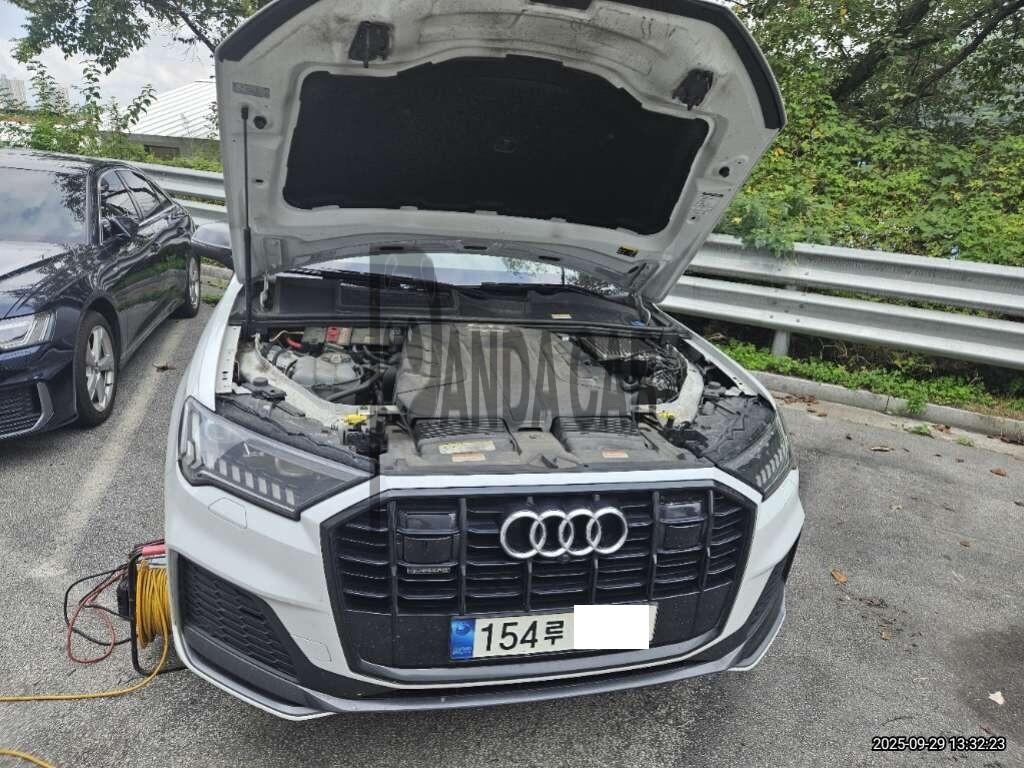 2021 Audi Q7 50 TDI quattro, photograph 1