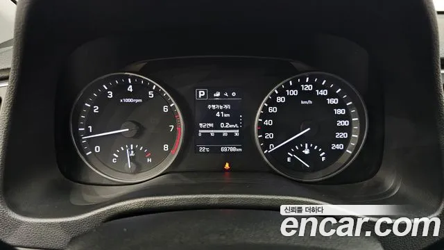2017 Hyundai AVANTE 1.6 GDI Value Plus, photograph 3