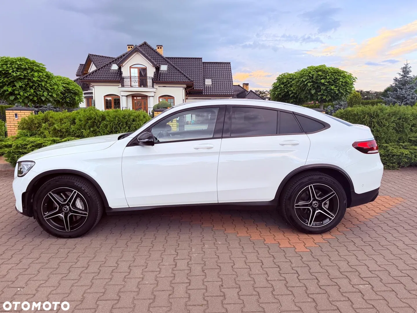 2020 Mercedes-Benz GLC, photograph 5