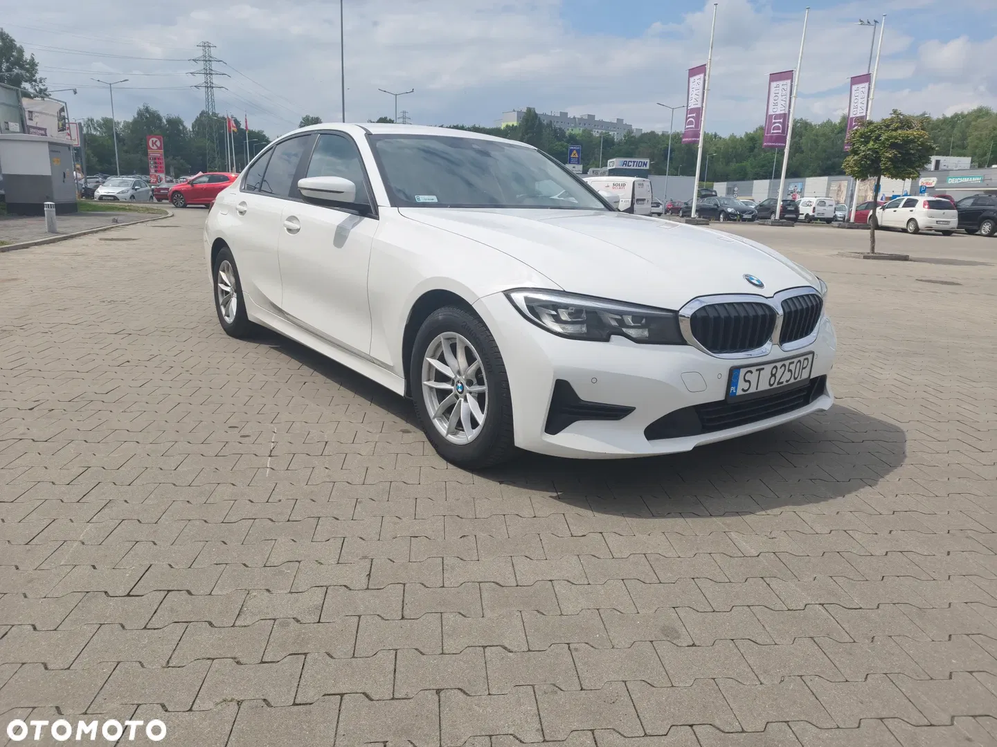 2019 BMW Seria 3 318d, photograph 11