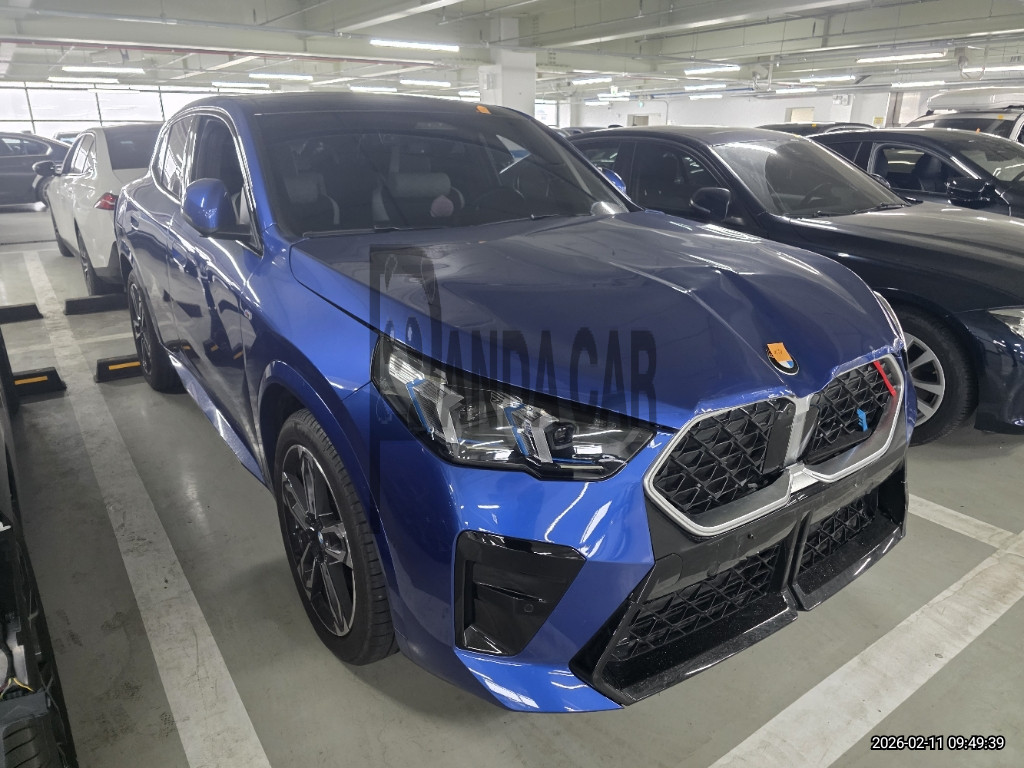 2025 BMW X2 xDrive20i, photograph 2