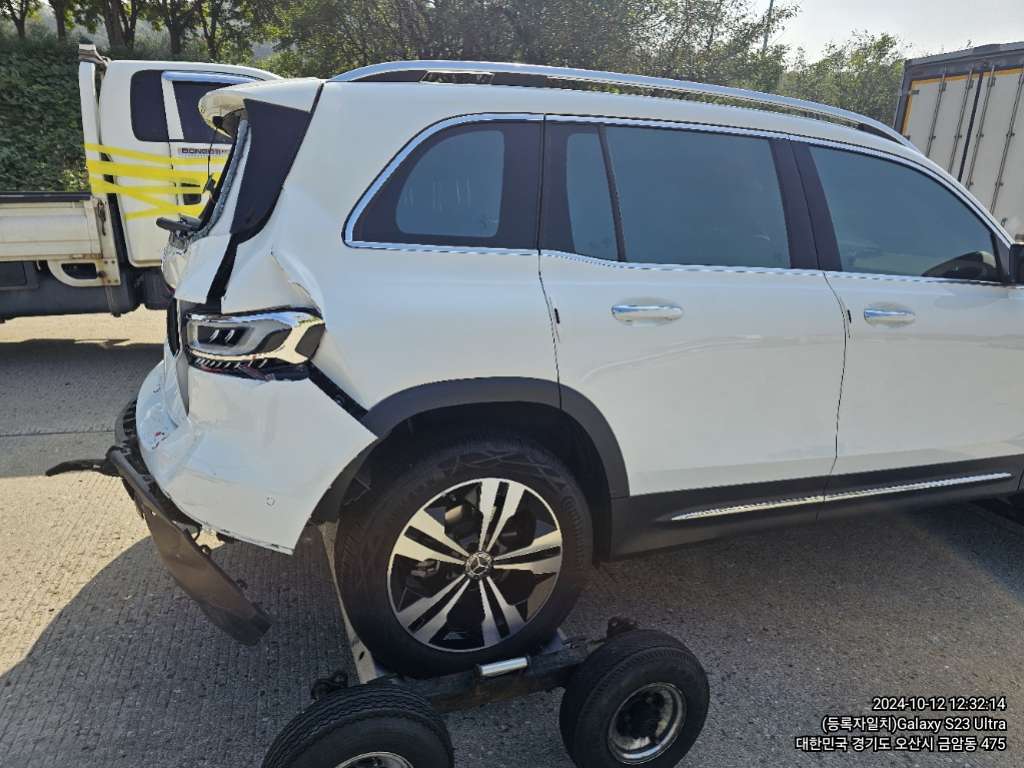 2023 Mercedes-Benz GLB200 d model 2023, photograph 5