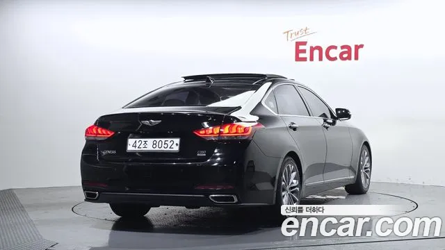 2015 Hyundai Genesis G330 Modern AWD, photograph 6