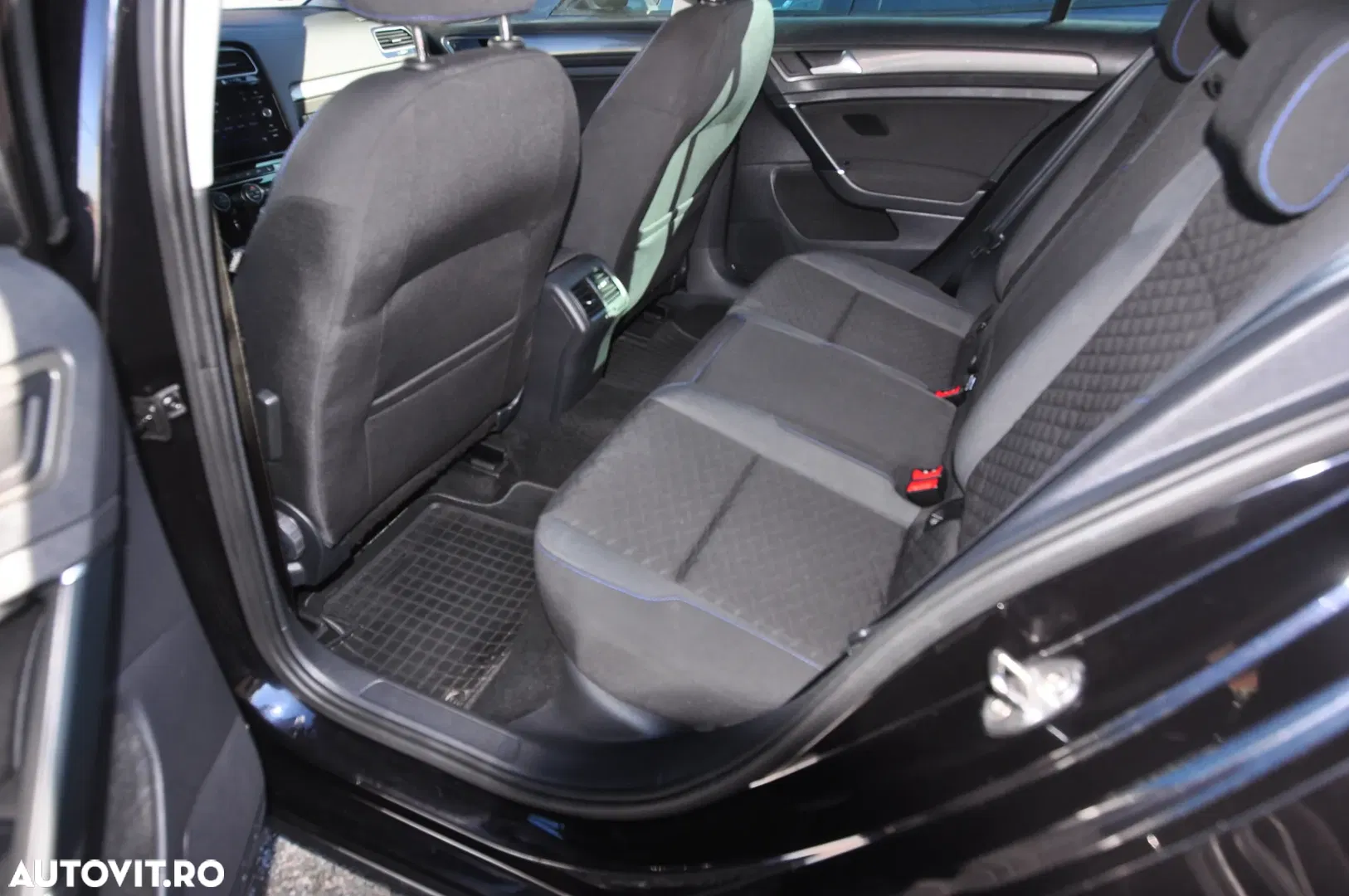2019 Volkswagen Golf 2.0 TDI SCR DSG Join, photograph 8