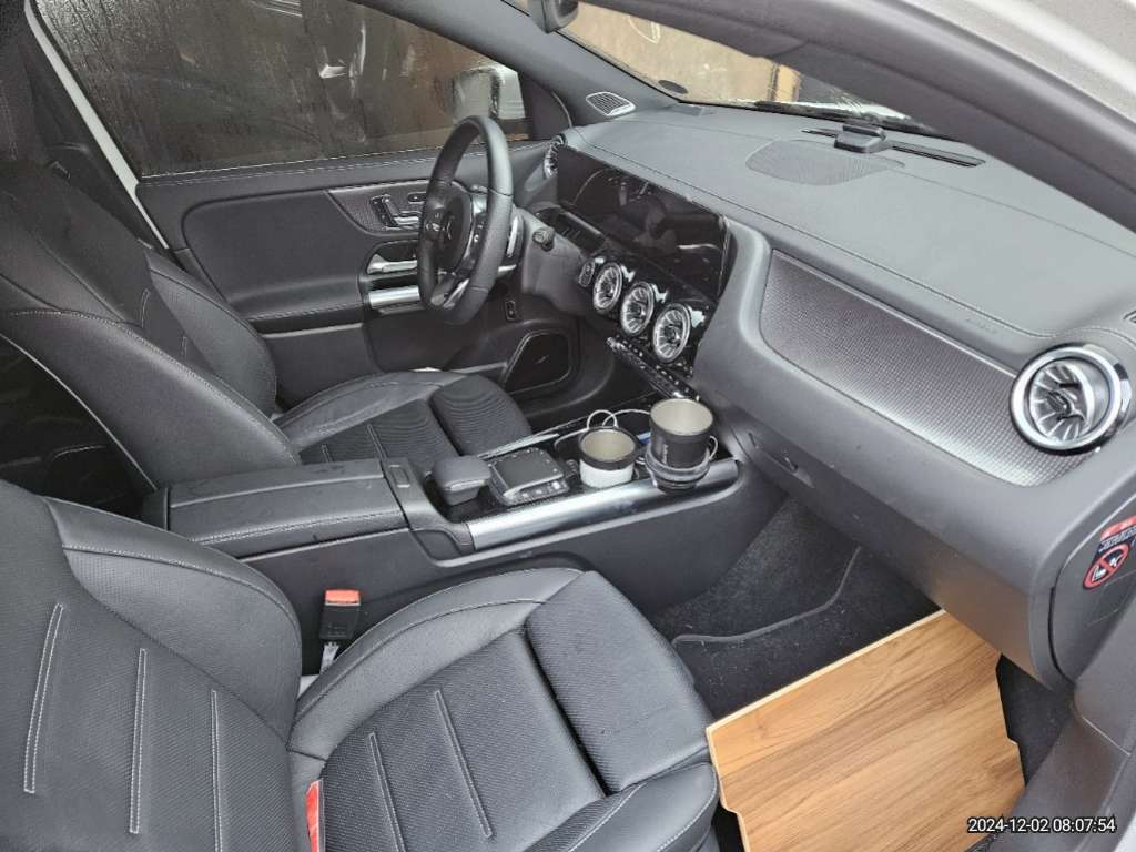2023 Mercedes-Benz EQA250, photograph 4