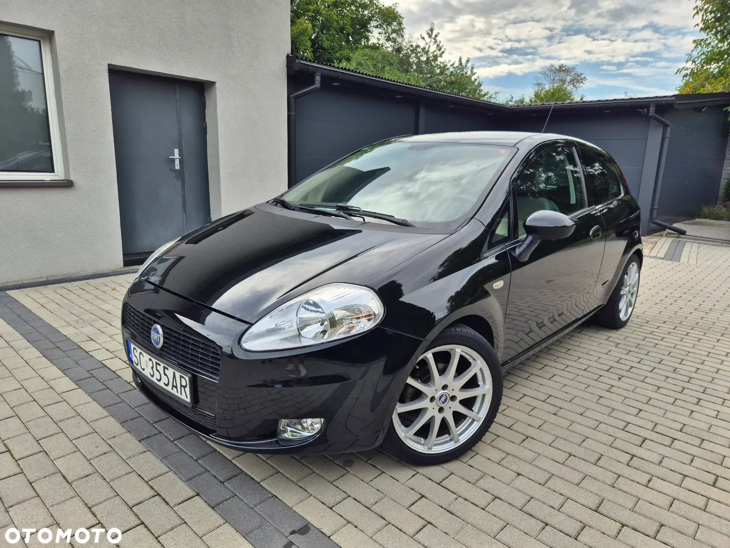 2006 Fiat Grande Punto 1.4 8V Emotion, photograph 2