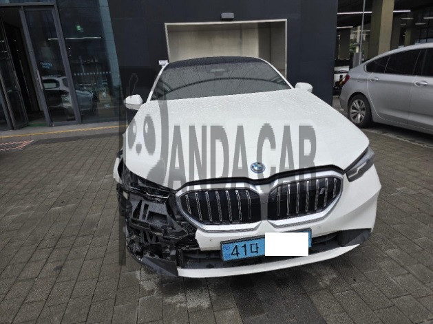 2024 BMW i5 eDrive40, photograph 1