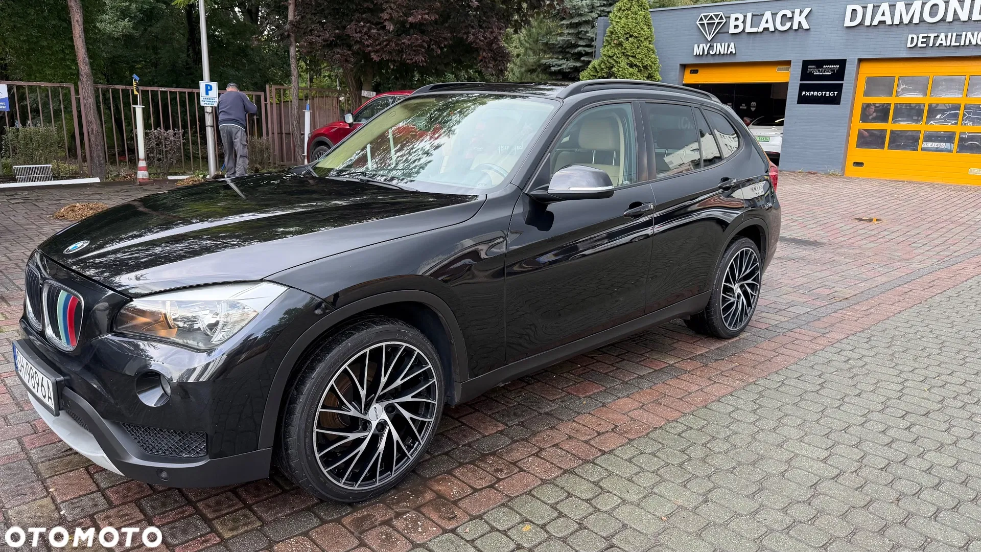 BMW X1 — photo 1 of 17