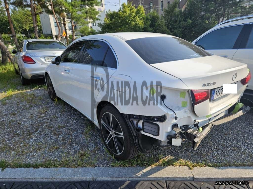 2024 Mercedes-Benz A 220 Sedan, photograph 5