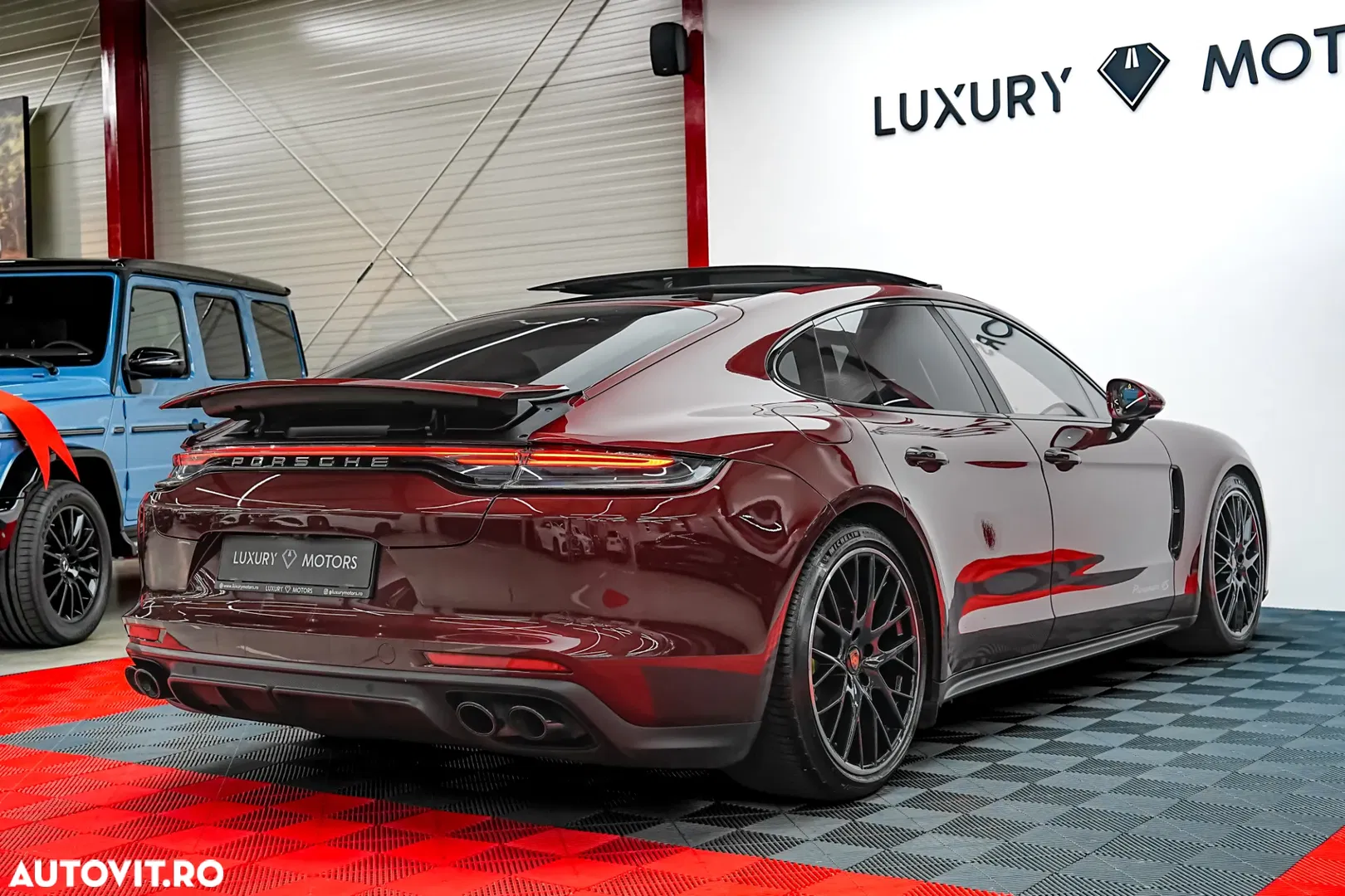 2022 Porsche Panamera 4S E-Hybrid, photograph 12
