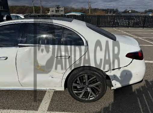 2024 Mercedes-Benz E 220 d 4MATIC, photograph 2