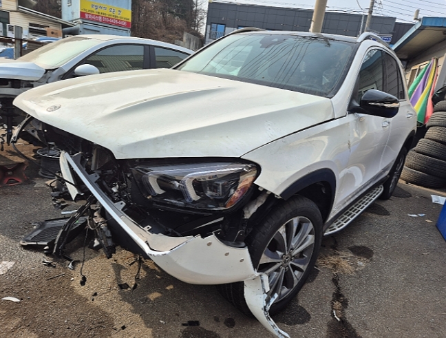 2023 Mercedes-Benz BENZ GLE 350, photograph 3