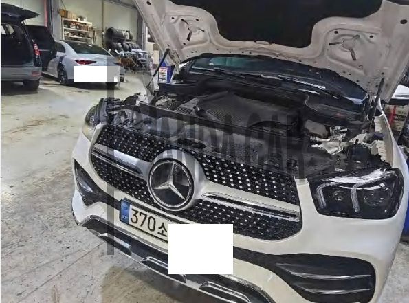 2021 Mercedes-Benz GLE450 4MATIC, photograph 3