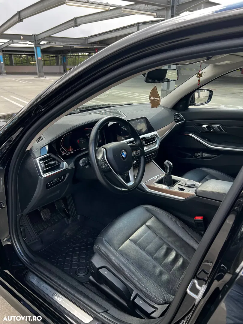 2019 BMW Seria 3 320d Luxury Line, photograph 6