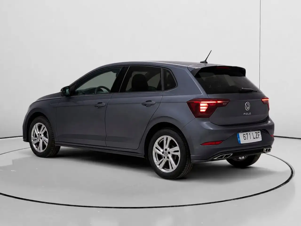 2022 Volkswagen Polo 1.0 TSI R-Line 70kW, photograph 5