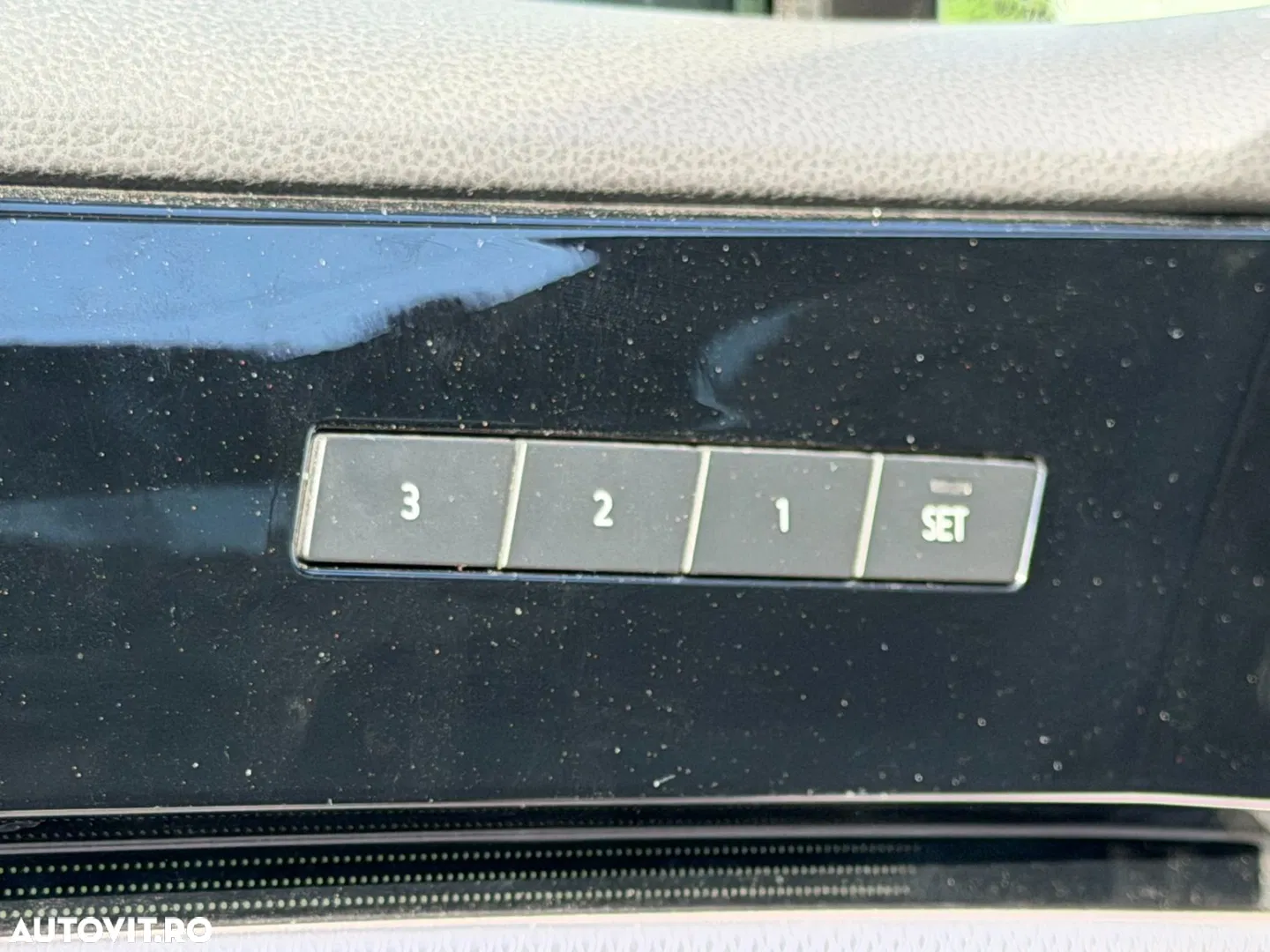 2019 Volkswagen Touareg V6 TDI 4MOTION R-Line, photograph 11