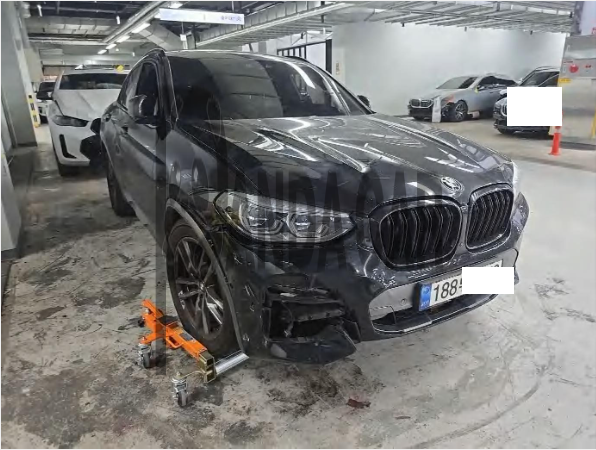 2021 BMW X4 xDrive20i, photograph 4