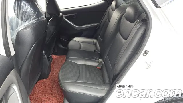2013 Hyundai AVANTE 1.6 GDi Modern, photograph 8