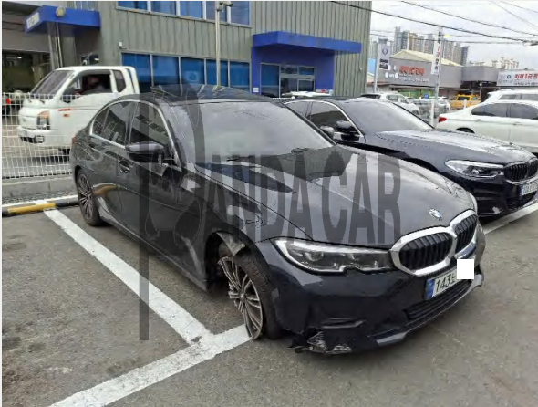 2021 BMW 320i, photograph 1