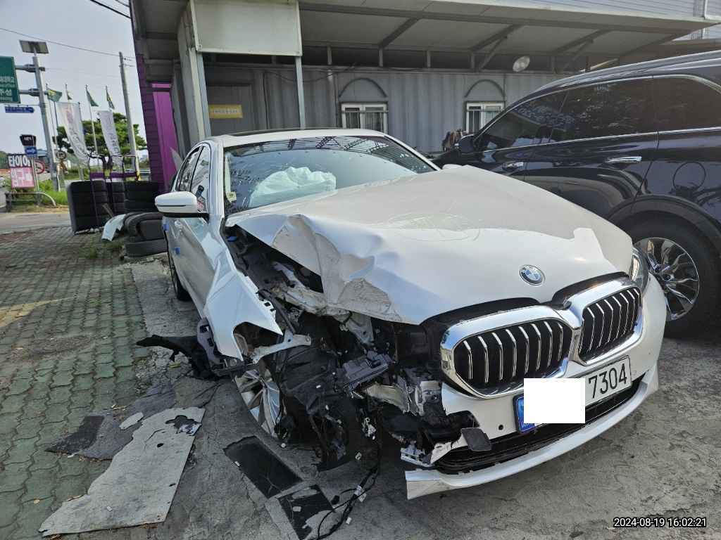 2022 BMW 520i, photograph 3