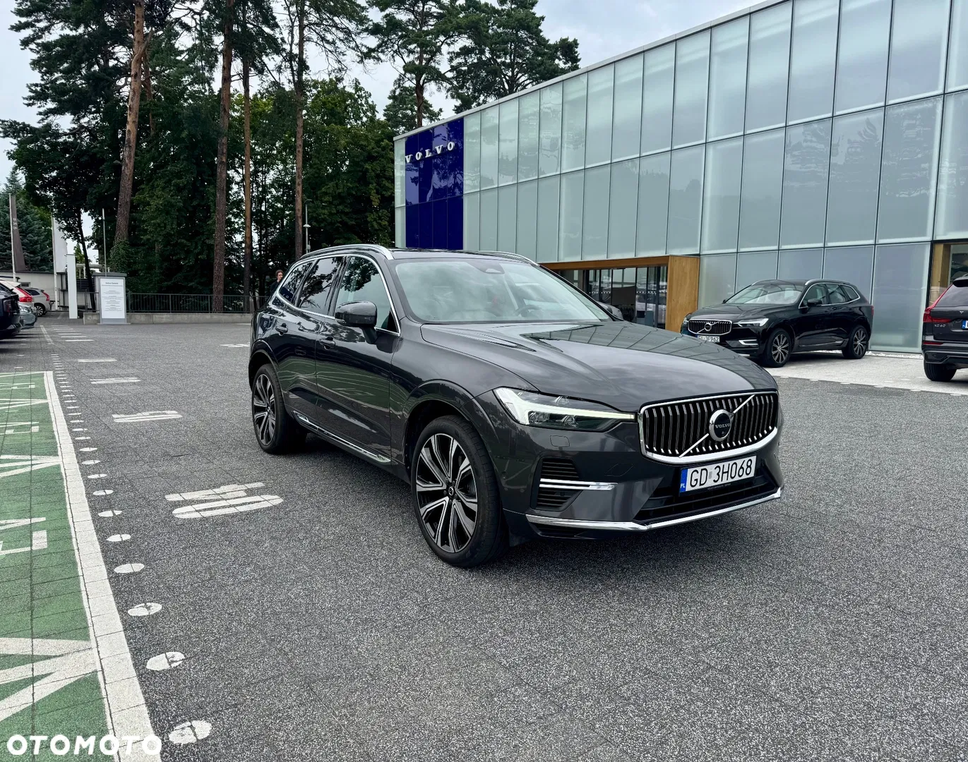 Volvo XC 60 — photo 1 of 19