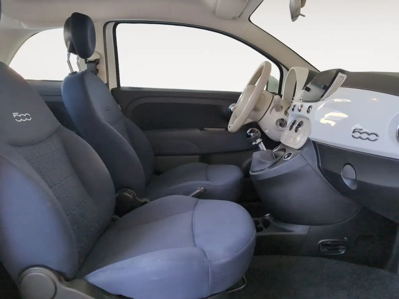 2023 Fiat 500 1.0 Hybrid Club 52kW, photograph 12