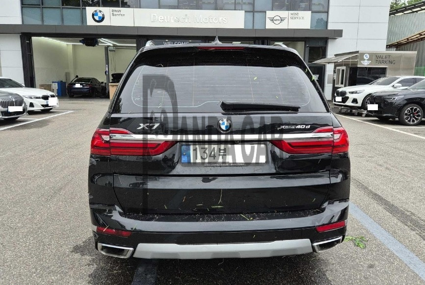 2022 BMW X7 xDrive40d, photograph 2