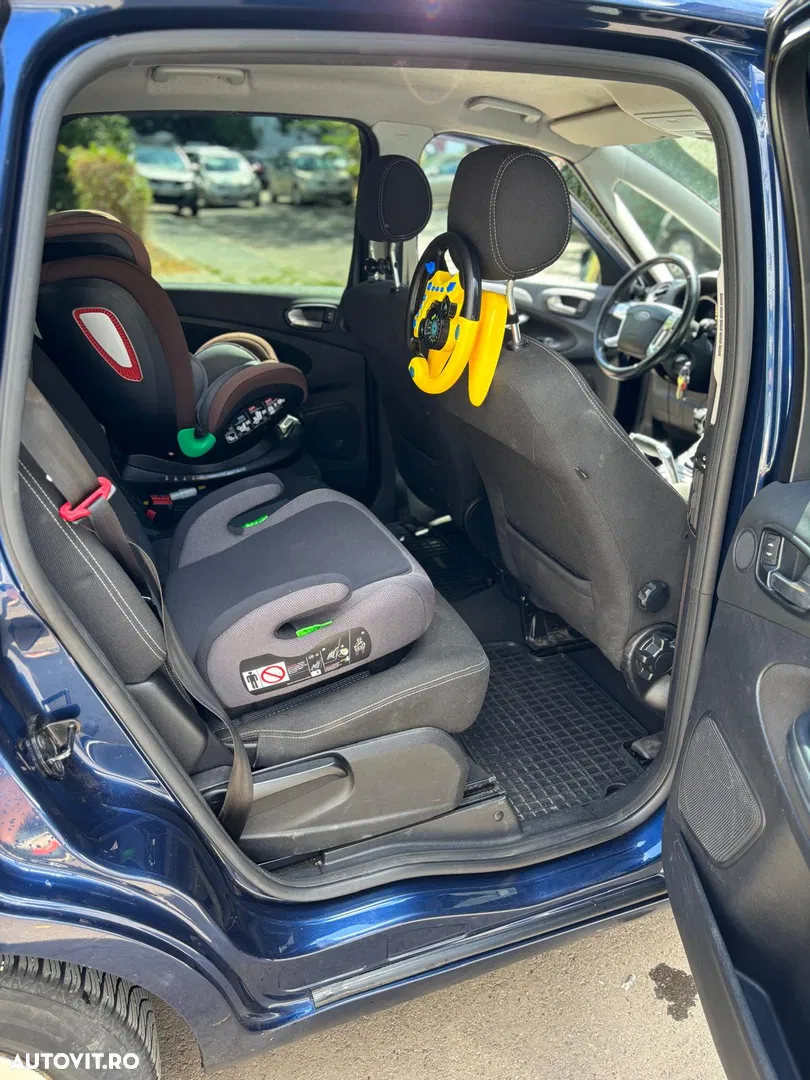 2010 Ford S-Max 2.0 TDCi DPF Ambiente, photograph 9