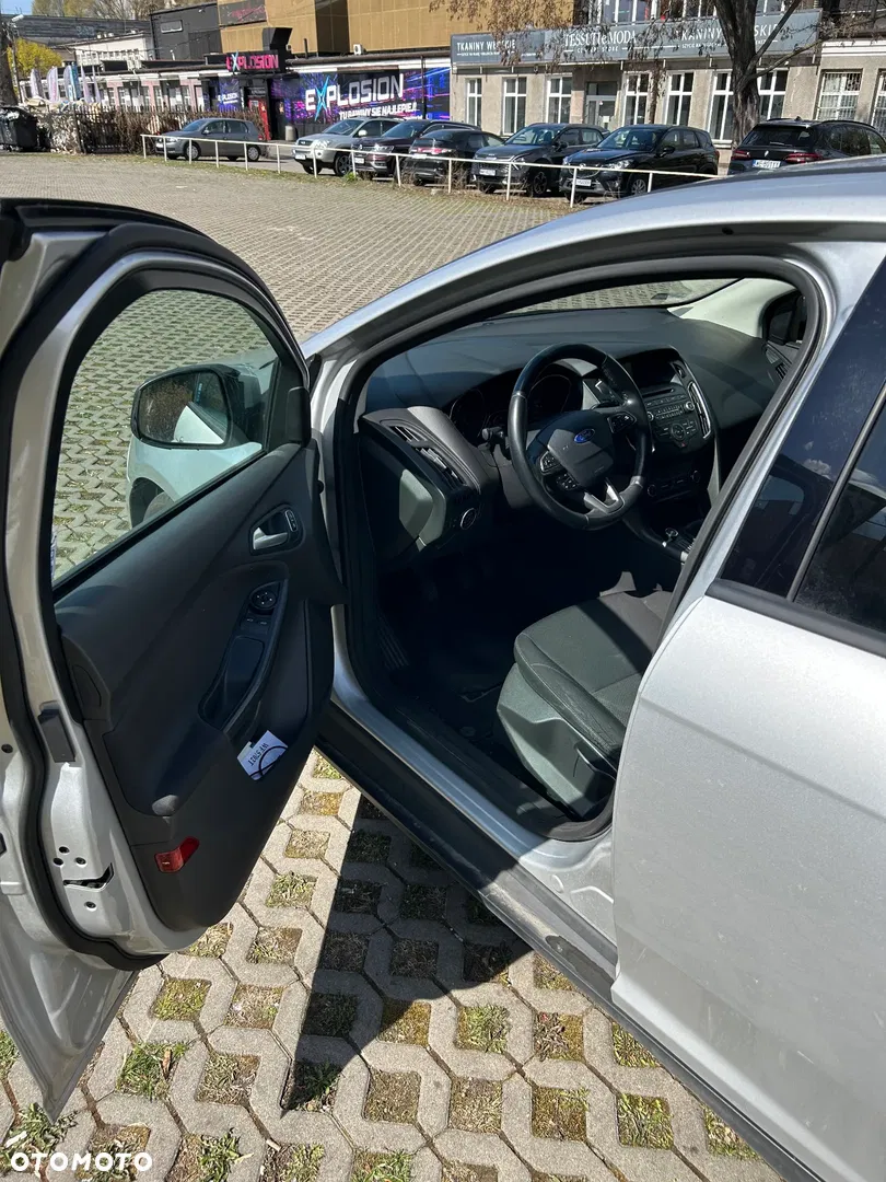 2016 Ford Focus 1.5 TDCi Gold X, photograph 10