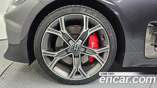 2018 Kia Stinger 2.0 Turbo 2WD, photograph 10