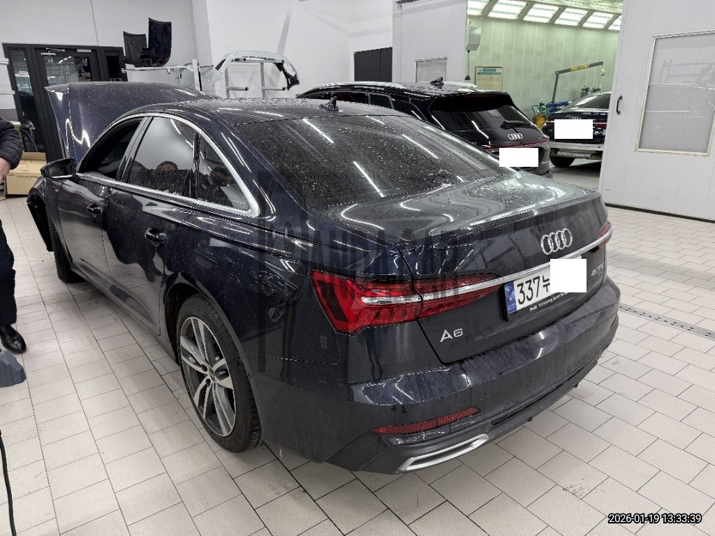 2023 Audi A6 45 TFSI quattro, photograph 5
