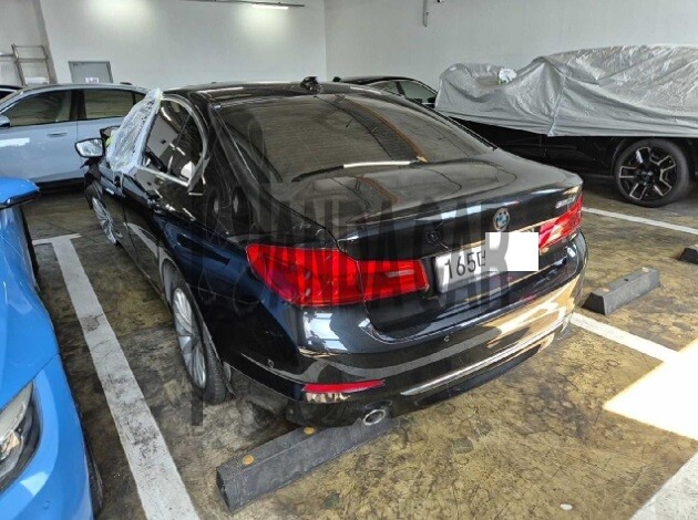 2020 BMW 520d Luxury, photograph 2