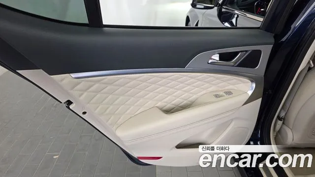 Genesis G70 3.3T Sport AWD — photo 1 of 36