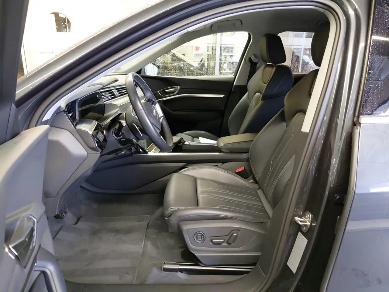 2023 Audi Q8 e-tron 55 ACC AHK HuD 360° MATRIX e-SITZE 20Z, photograph 9