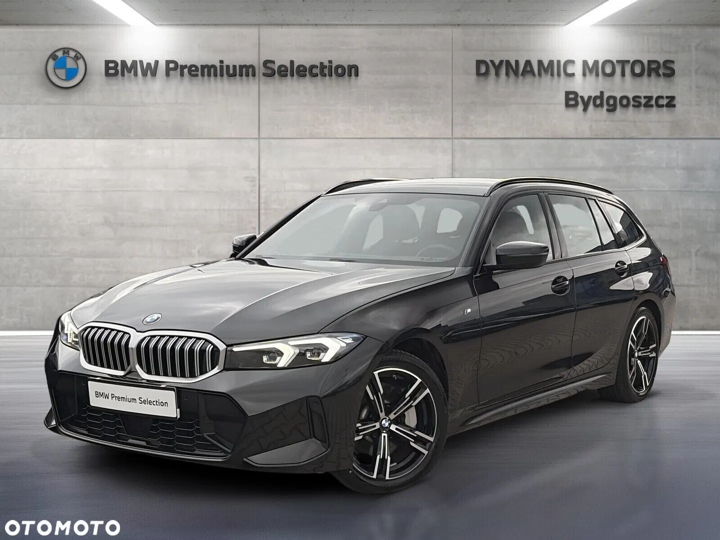 2025 BMW Seria 3 330i xDrive M Sport sport, photograph 2