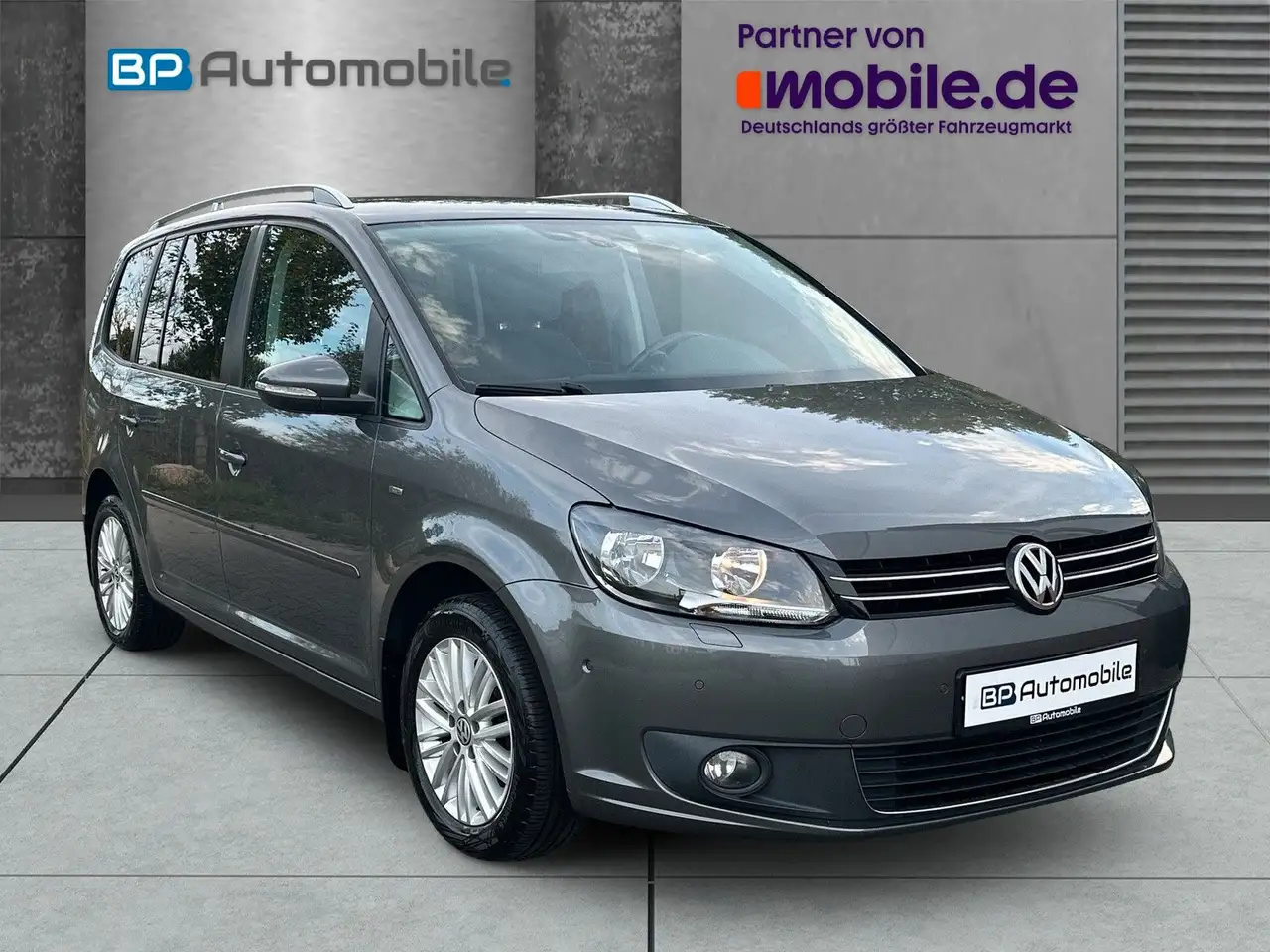 2014 Volkswagen Touran Cup 2.0 TDI 7-SITZER, photograph 1