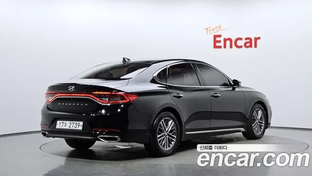 2017 Hyundai Grandeur 2.4 Premium, photograph 12