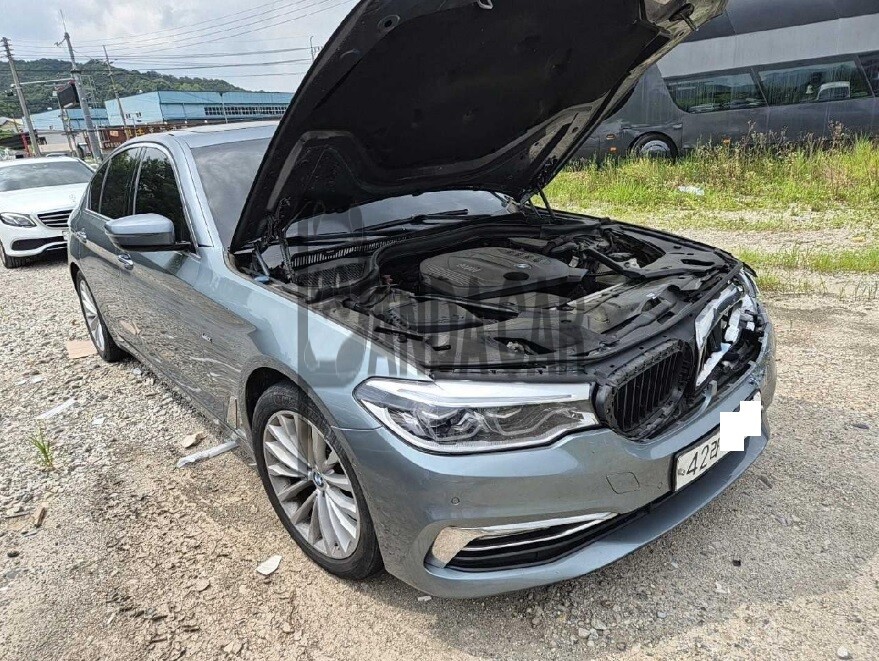 2018 BMW 520d, photograph 2