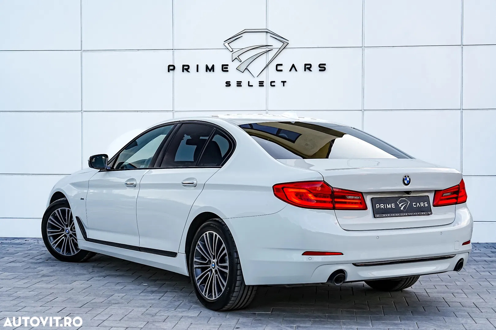 2017 BMW Seria 5 520d Aut. Sport Line, photograph 3