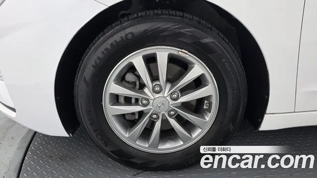 2019 Hyundai AVANTE 1.6, photograph 7