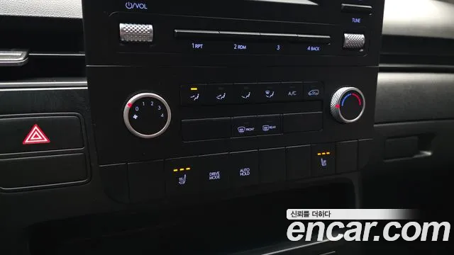 2021 Hyundai Staria Cargo 3-Seater, photograph 9