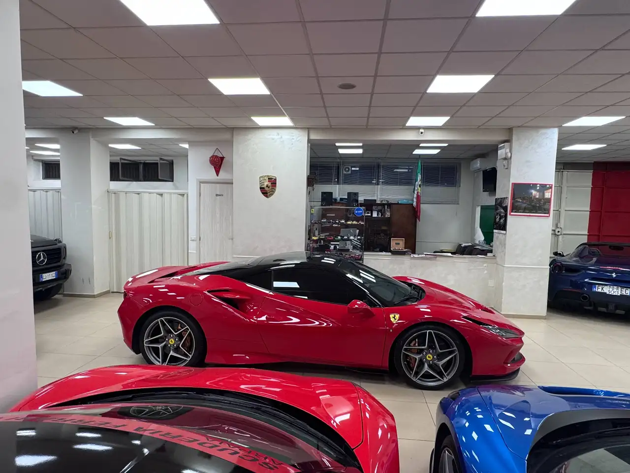2022 Ferrari F8 Tributo F8 Tributo Coupe Permute auto moto barche gommoni e Rolex., photograph 4